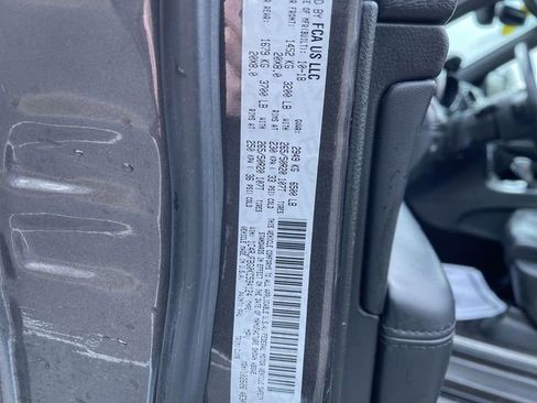 Used 2019 Jeep Grand Cherokee Limited image 35