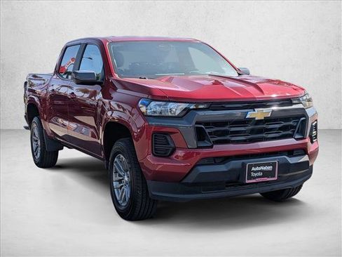 Used 2023 Chevrolet Colorado LT RWD image 3