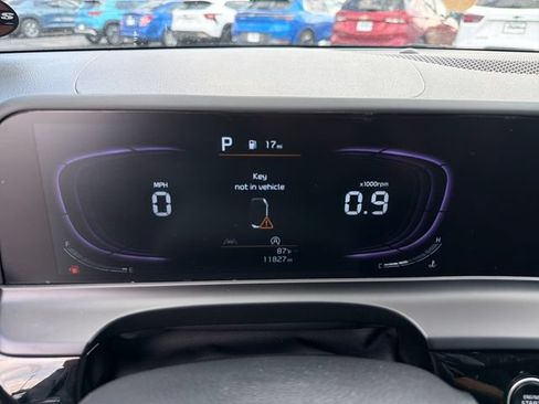 Used 2025 Kia Seltos S AWD/4WD image 18