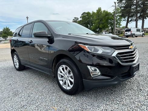 Used 2019 Chevrolet Equinox LS w/ LS Convenience Package AWD/4WD image 5