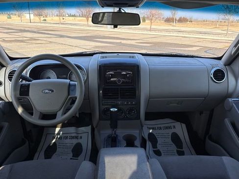 Used 2007 Ford Explorer Sport Trac XLT AWD/4WD image 15