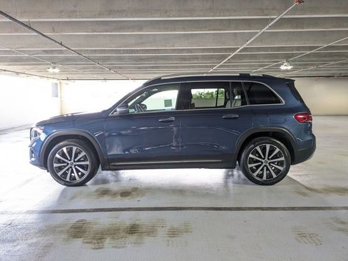 Certified 2021 Mercedes-Benz GLB 250 w/ Premium Package image 9