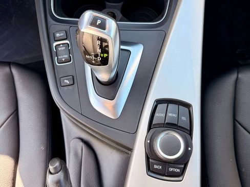 Used 2016 BMW 320i Sedan image 23