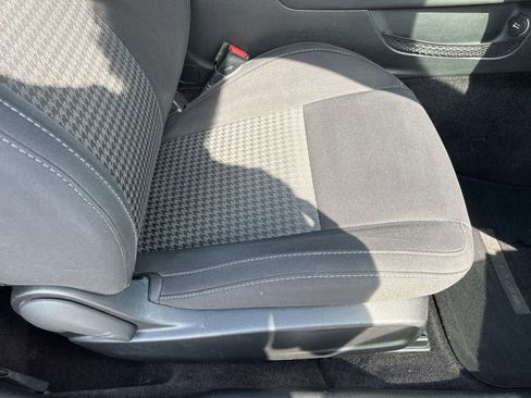 Used 2019 Dodge Challenger R/T RWD image 32