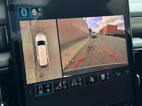 New 2026 GMC Yukon XL AT4 w/ AT4 Premium Plus Package AWD/4WD image 24