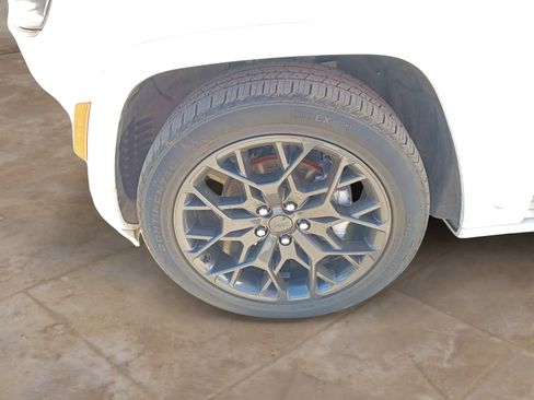 Certified 2024 Jeep Grand Cherokee Summit image 26