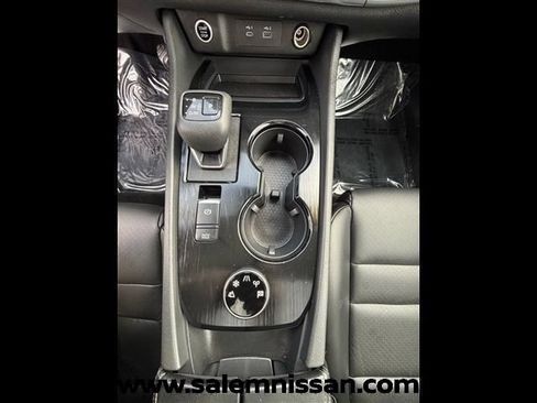 Used 2023 Nissan Rogue SV w/ SV Premium B Package AWD/4WD image 6