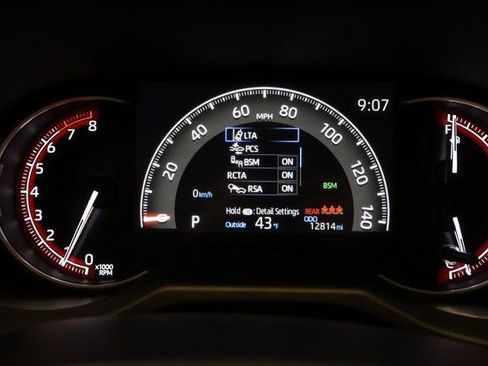 Used 2025 Toyota RAV4 XLE image 17