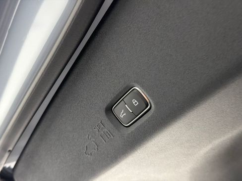 New 2026 Lincoln Navigator Reserve AWD/4WD image 9