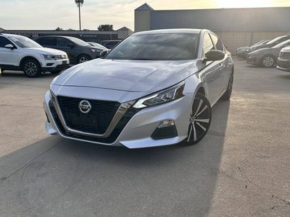 Used 2019 Nissan Altima 2.5 SR w/ SR Premium Package