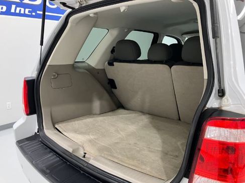 Used 2009 Ford Escape Limited AWD/4WD image 36