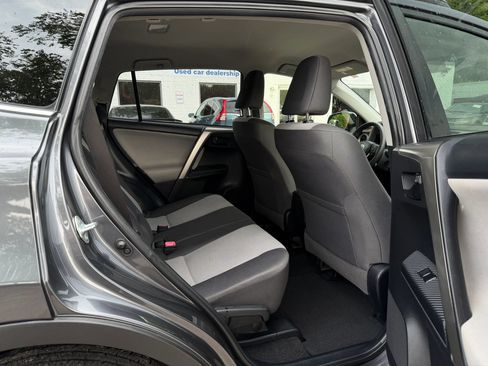 Used 2015 Toyota RAV4 LE FWD image 12