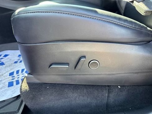 Used 2021 Tesla Model Y Long Range AWD/4WD image 16