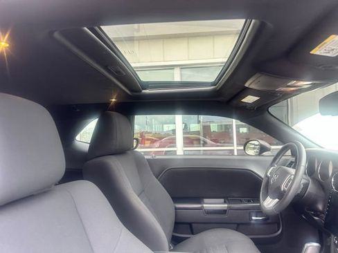 Used 2014 Dodge Challenger R/T RWD image 12