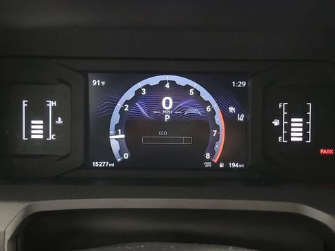 Used 2025 Toyota Tacoma SR5 AWD/4WD image 20