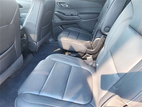 Used 2023 Chevrolet Traverse RS image 30