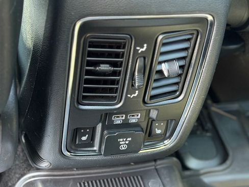 Used 2017 Jeep Grand Cherokee Limited w/ Luxury Group II AWD/4WD image 8