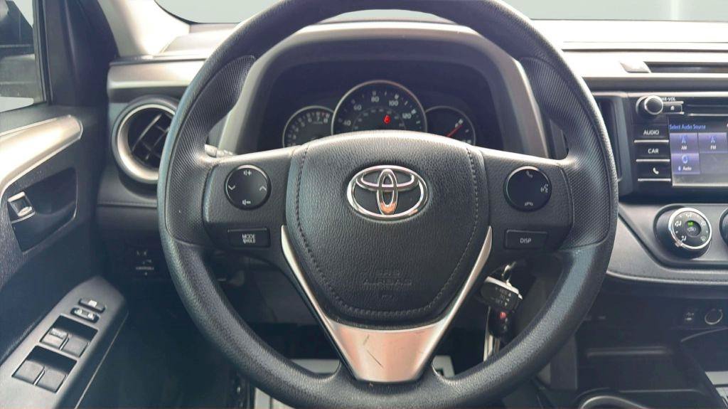 Used 2016 Toyota RAV4 LE AWD/4WD image 23