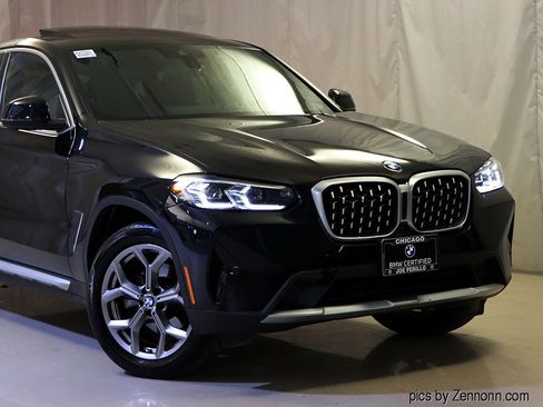 Certified 2023 BMW X4 xDrive30i w/ Premium Package image 2
