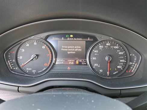 Used 2023 Audi Q5 2.0T Premium w/ Convenience Package image 9