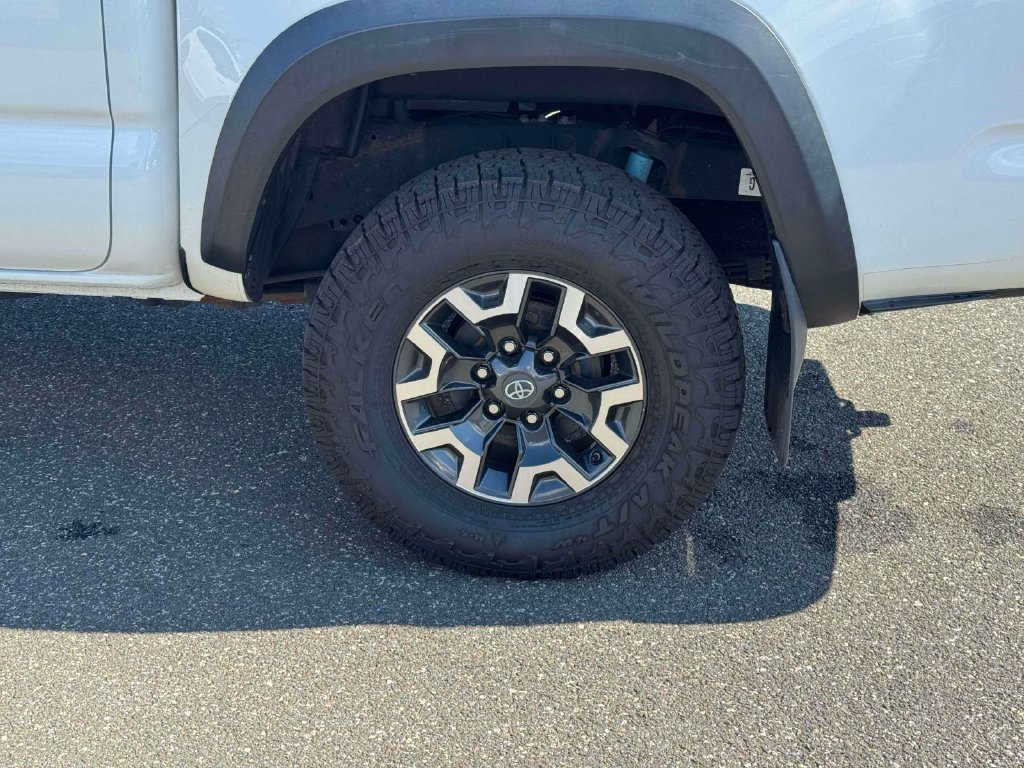 Used 2021 Toyota Tacoma TRD Off-Road AWD/4WD image 11
