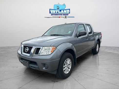 Used 2017 Nissan Frontier SV image 1