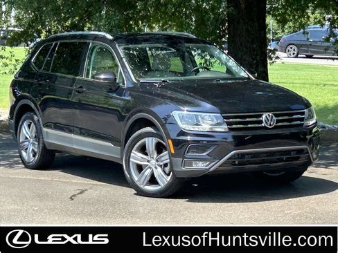 Used 2021 Volkswagen Tiguan SE FWD image 1