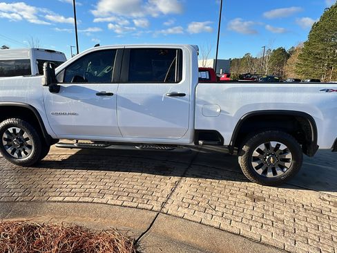 Used 2022 Chevrolet Silverado 2500 Custom w/ Gooseneck/5TH Wheel Package image 11