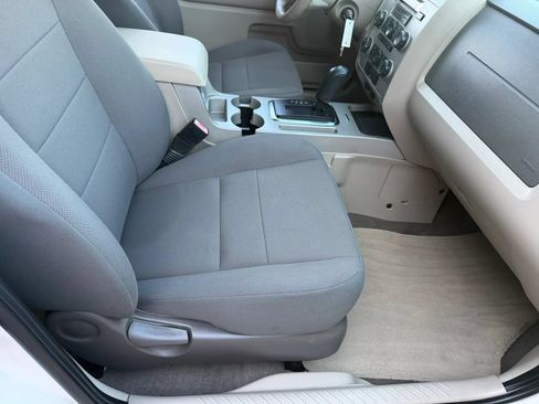 Used 2010 Ford Escape XLT FWD image 21