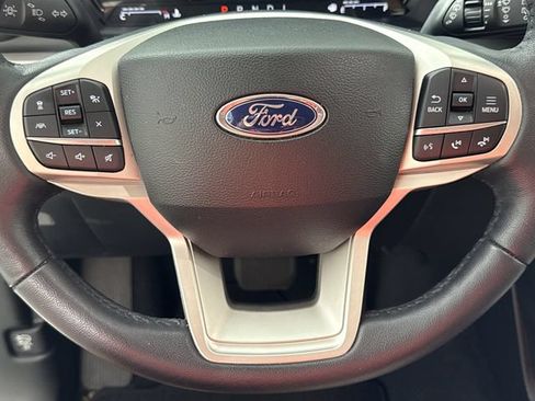 Used 2024 Ford Explorer XLT w/ Equipment Group 202A RWD image 10