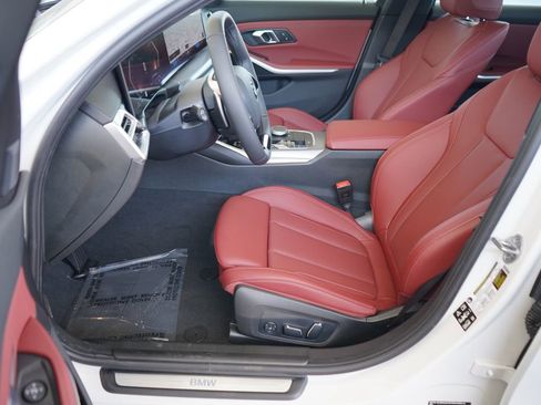 Used 2025 BMW 330i xDrive Sedan AWD/4WD image 10