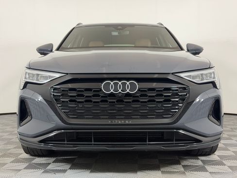 Used 2024 Audi Q8 e-tron Premium Plus w/ Premium Plus Package AWD/4WD image 6
