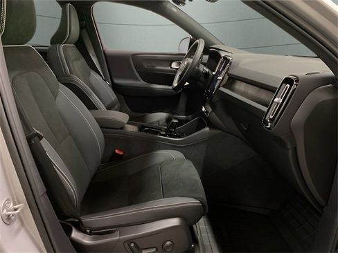 Used 2023 Volvo XC40 Recharge Ultimate w/ Protection Package Premier image 67