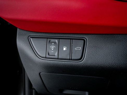 Used 2022 Genesis G70 3.3T Launch Edition image 46