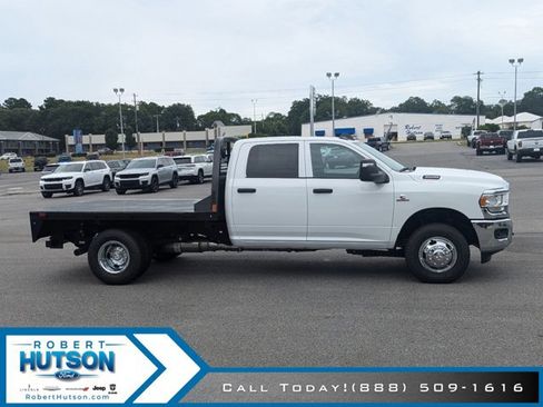 New 2024 RAM 3500 Tradesman w/ Chrome Appearance Group image 5