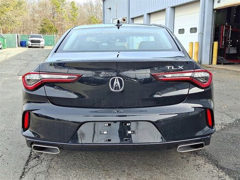 Used 2025 Acura TLX w/ Technology Package image 5