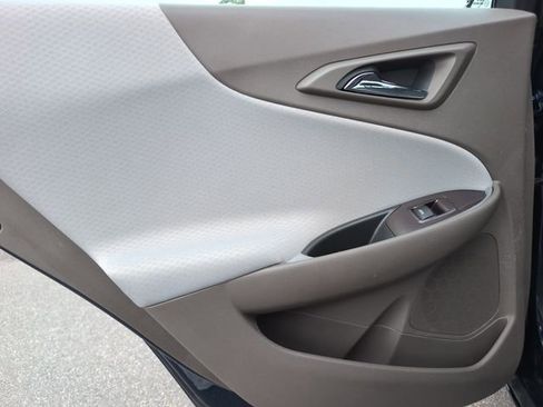 Used 2022 Chevrolet Malibu LT image 28