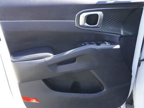 Used 2022 Kia Sorento S image 20