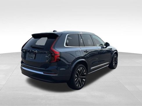 Certified 2026 Volvo XC90 B6 Plus w/ Protection Package Premier AWD/4WD image 40
