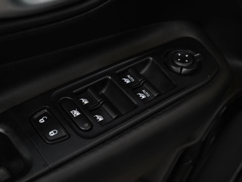 Used 2017 Jeep Renegade Altitude AWD/4WD image 22