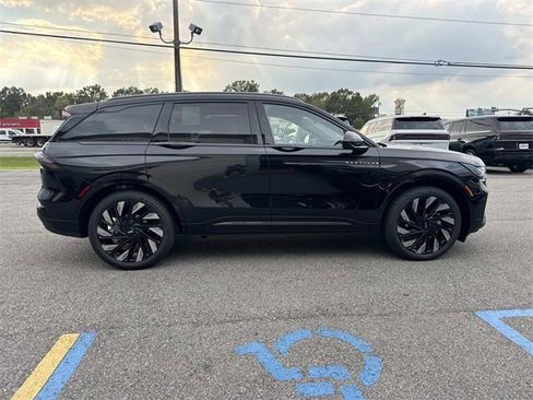 New 2026 Lincoln Nautilus Reserve w/ Jet Appearance Package image 3