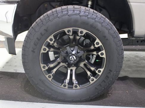 Used 2019 Ford F250 Lariat w/ Chrome Package image 28