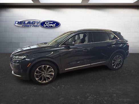 Used 2023 Lincoln Nautilus Reserve w/ Luxury Package AWD/4WD image 2