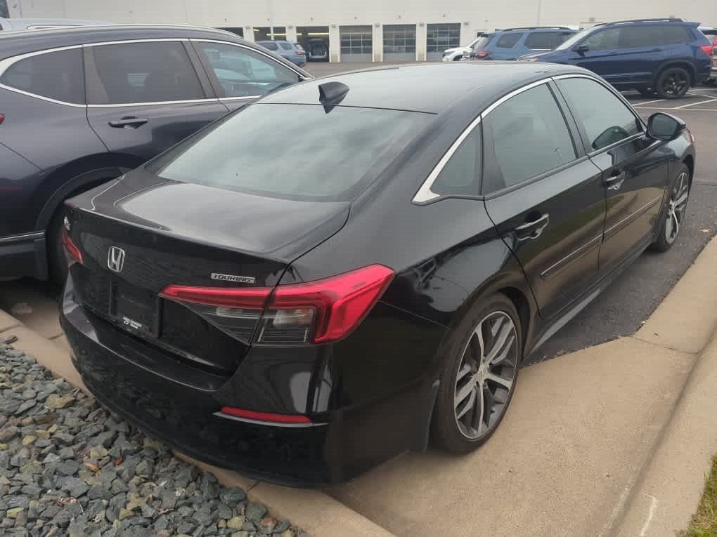 Used 2022 Honda Civic Touring image 3