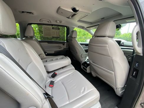 Used 2023 Honda Odyssey Touring image 32