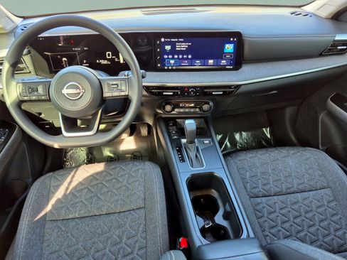 Used 2026 Nissan Kicks SV FWD image 12