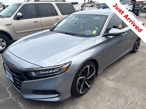 Used 2019 Honda Accord Sport image 3