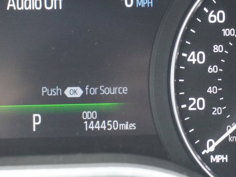 Used 2021 Toyota Avalon XLE image 23