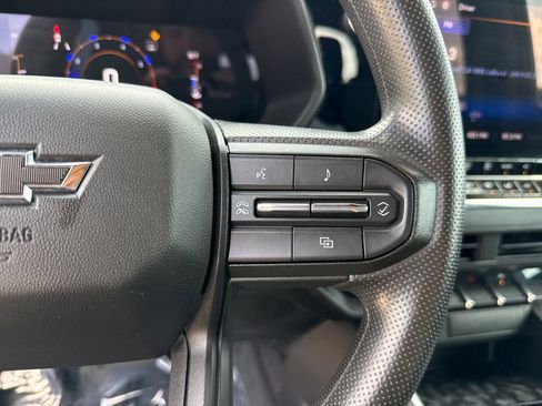 Used 2023 Chevrolet Colorado Trail Boss AWD/4WD image 16