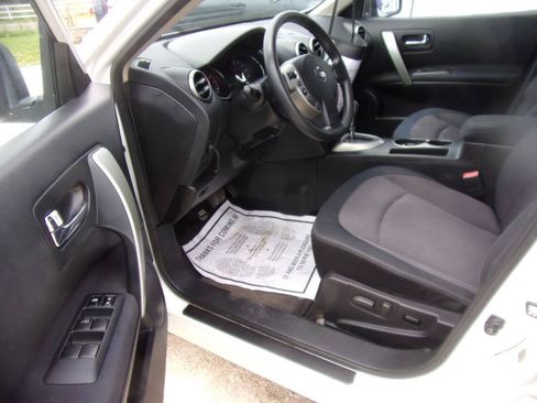 Used 2011 Nissan Rogue SV w/ Premium Pkg AWD/4WD image 3